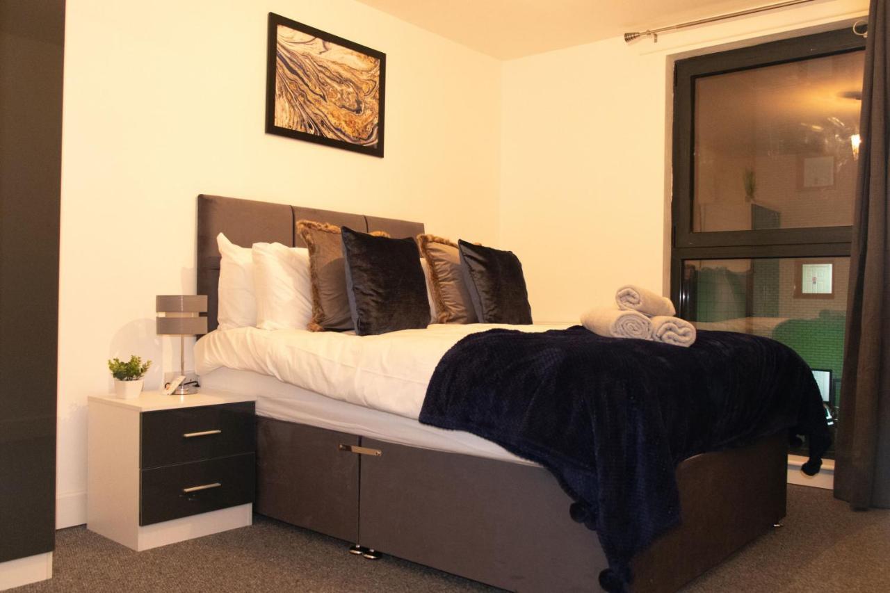 Livestay-Modern Apartment Minutes Away From Heathrow سلوف المظهر الخارجي الصورة